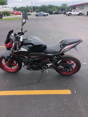 2024 Kawasaki Z500 SE ABS