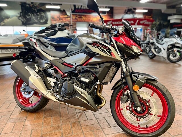 New 2024 Kawasaki Z500 SE ABS