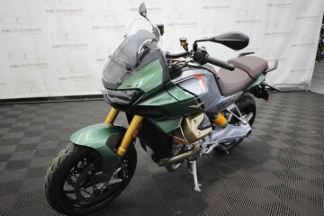 2024 Moto Guzzi V100 Mandello S