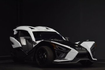 New 2024 Polaris Slingshot