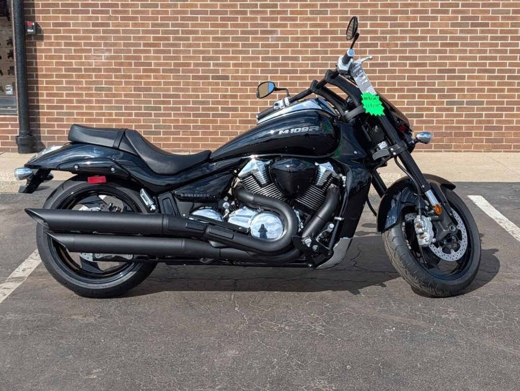 New 2024 Suzuki Boulevard 1800 M109R B.O.S.S.