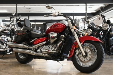 2024 Suzuki Boulevard 800