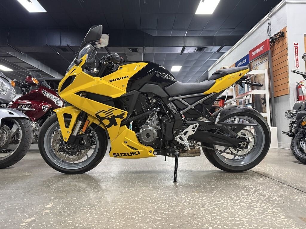 2024 Suzuki GSX-8R