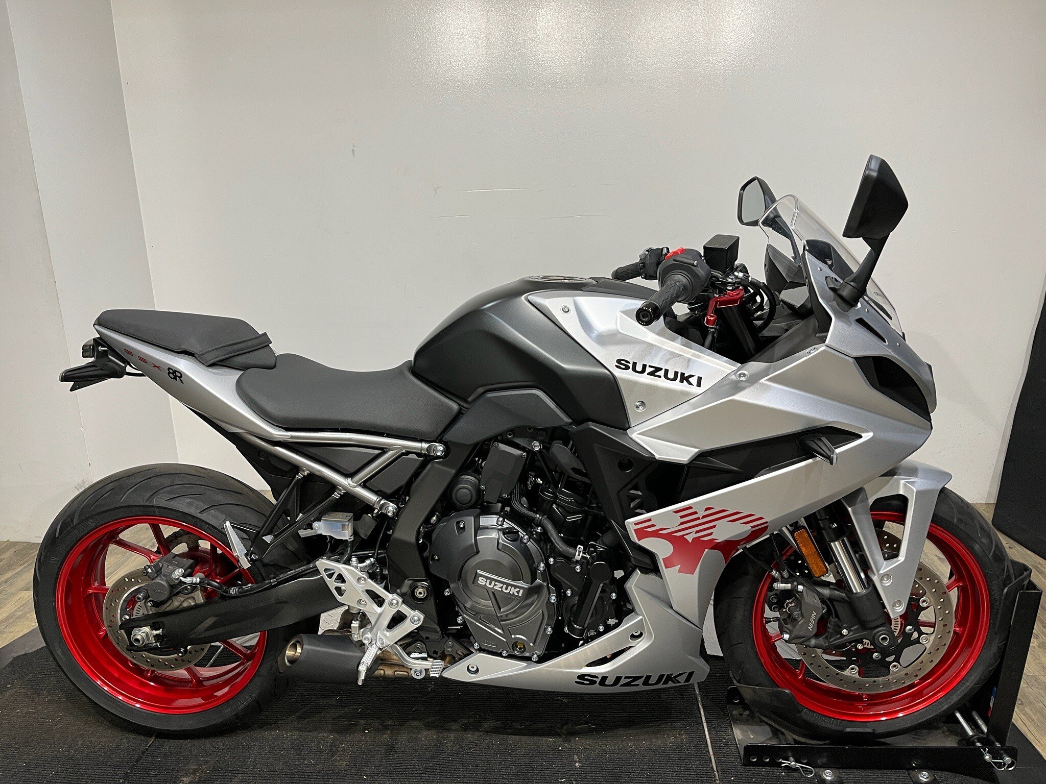 2024 Suzuki GSX-8R