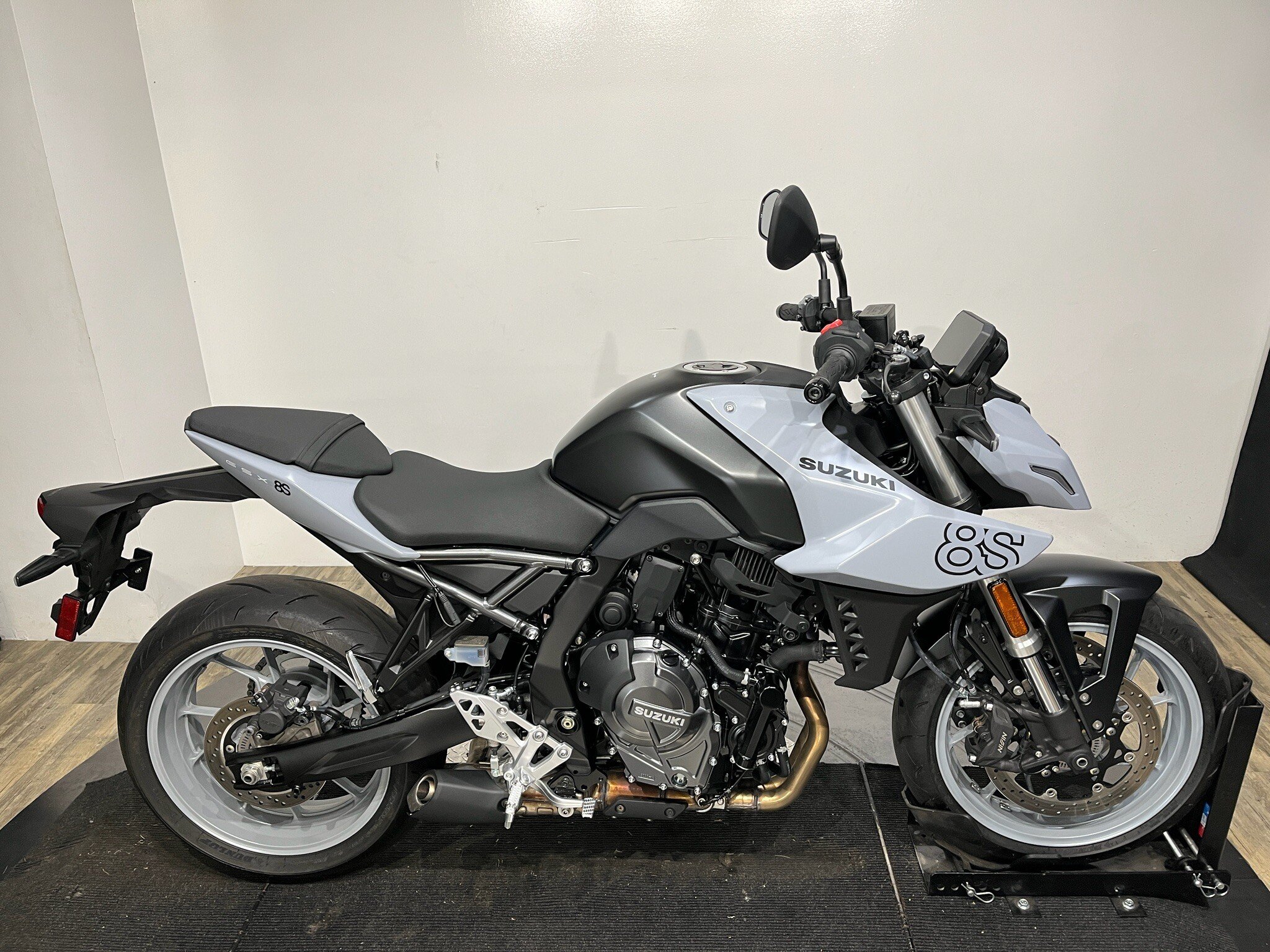 2024 Suzuki GSX-8S