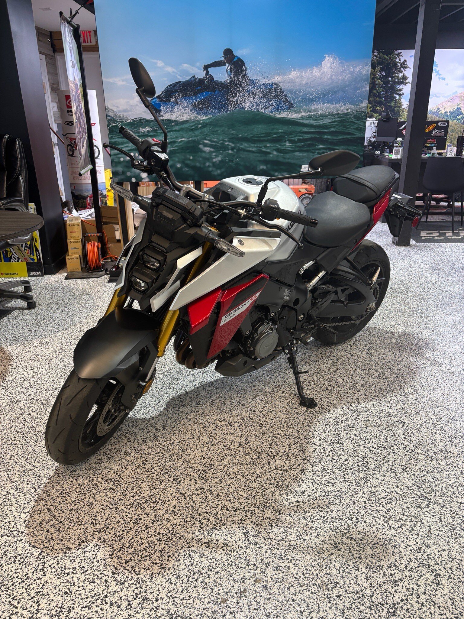2024 Suzuki GSX-S1000