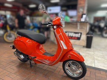 New 2024 Vespa Primavera 50