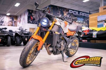 New 2024 Yamaha XSR900