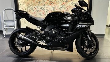 2024 Yamaha YZF-R1
