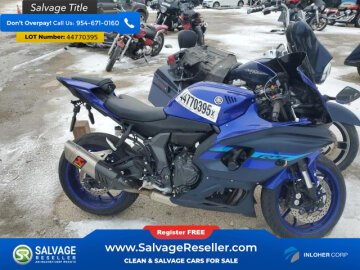 New 2024 Yamaha YZF-R7