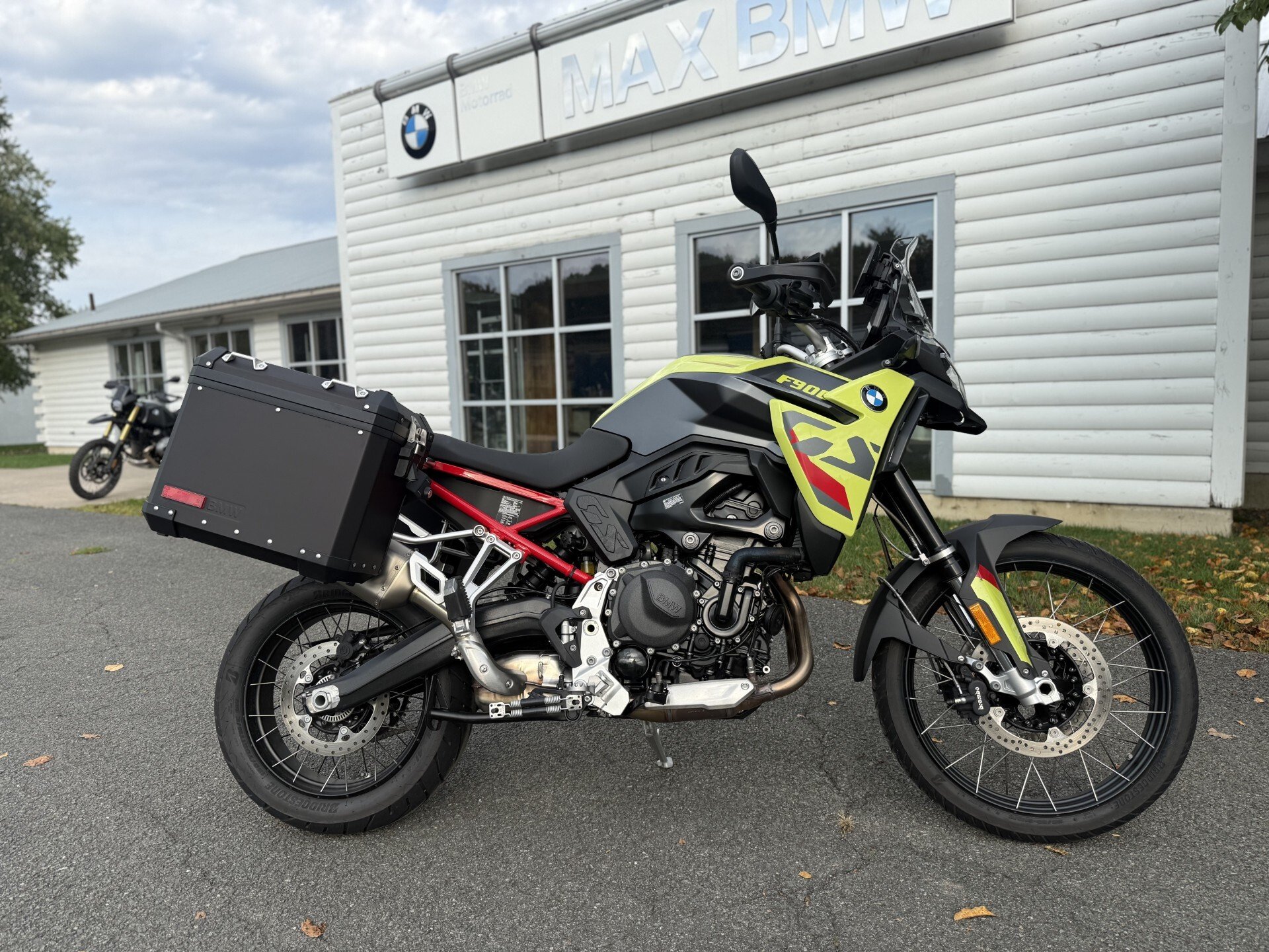 2025 BMW F900GS