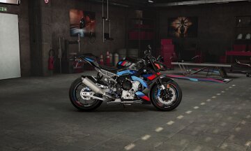 New 2025 BMW M1000R