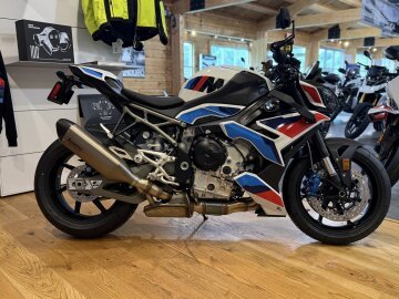 New 2025 BMW M1000R