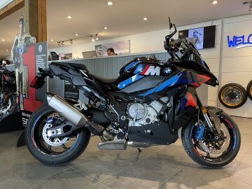 New 2025 BMW M1000XR