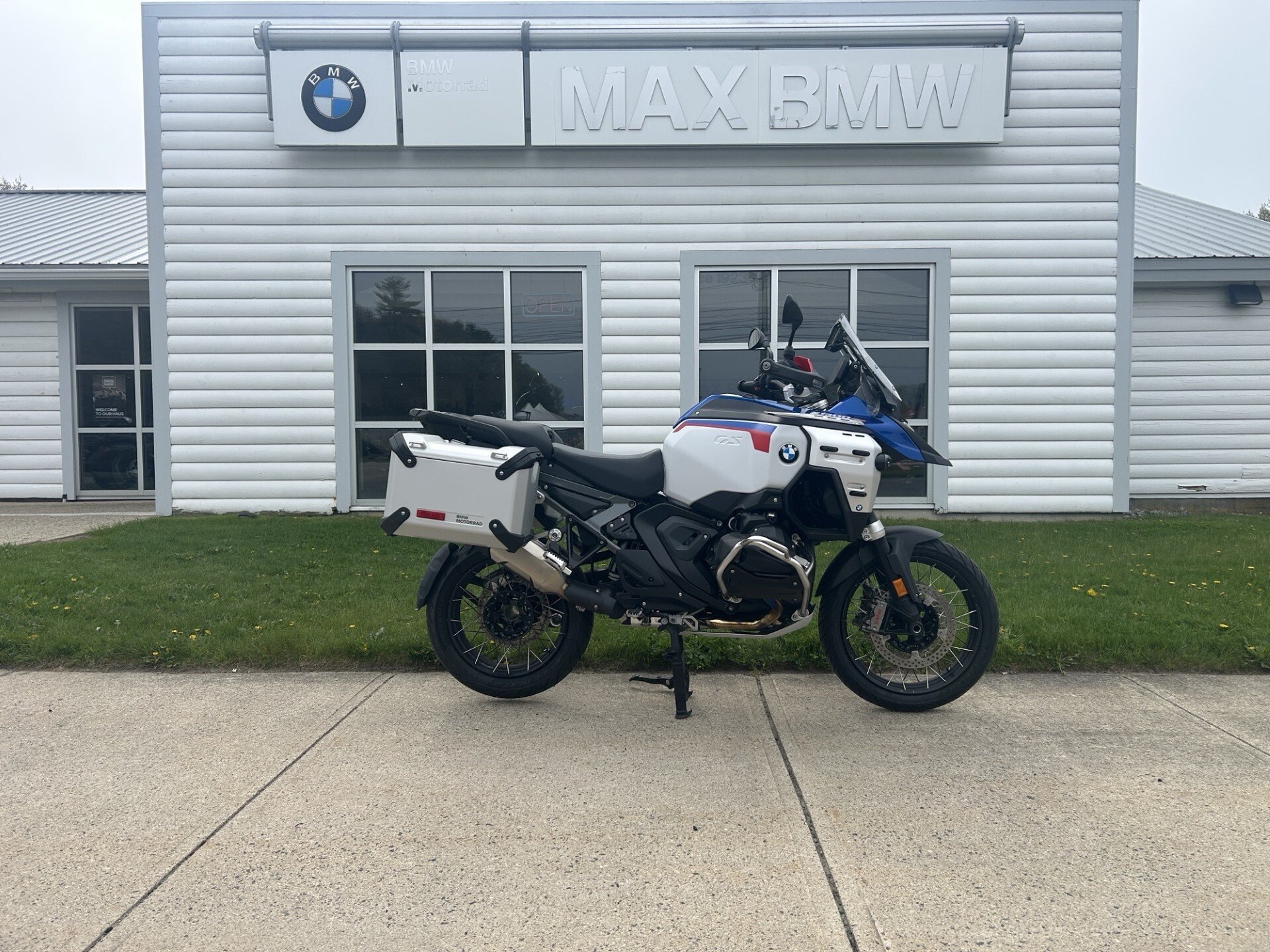 2025 BMW R1300GS