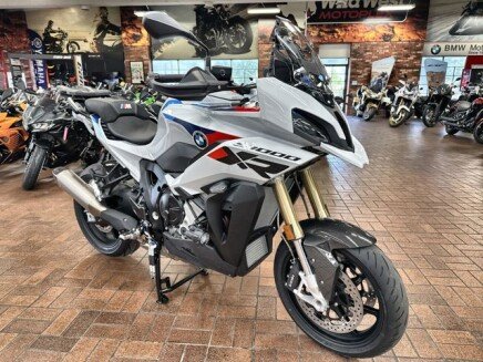 Photo 1 for New 2025 BMW S1000XR
