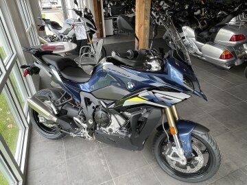 New 2025 BMW S1000XR