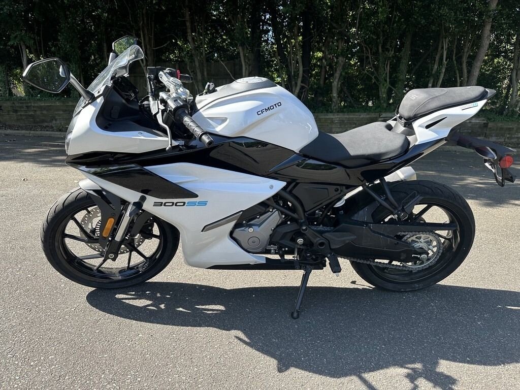 New 2025 CFMoto 300SS