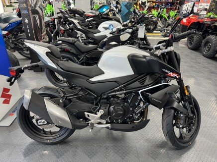 Photo 1 for New 2025 CFMoto 450NK