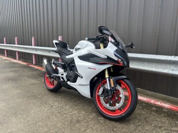 New 2025 CFMoto 450SS