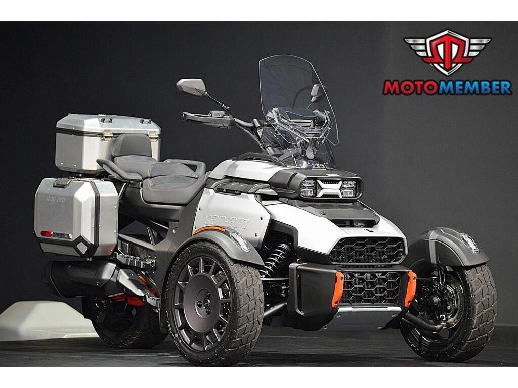 New 2025 Can-Am Canyon XT