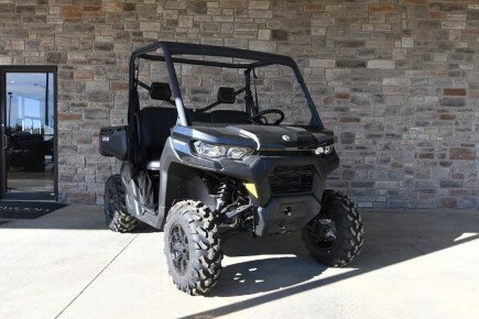 Photo 1 for New 2025 Can-Am Defender DPS HD10