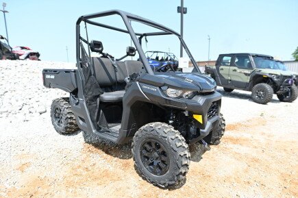 Photo 1 for New 2025 Can-Am Defender