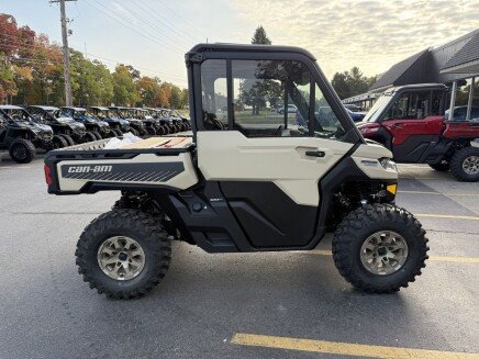 Photo 1 for New 2025 Can-Am Defender