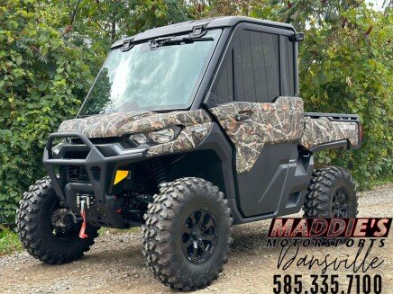 Photo 1 for New 2025 Can-Am Defender