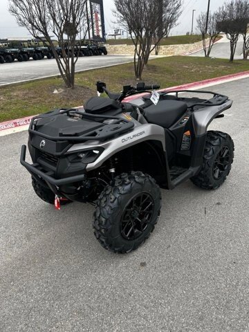 New 2025 Can-Am Outlander 700 XT