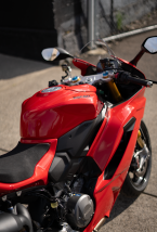 Thumbnail Photo 3 for New 2025 Ducati Panigale V2