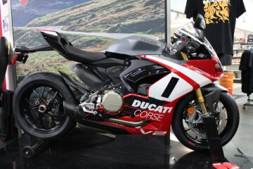New 2025 Ducati Panigale V2