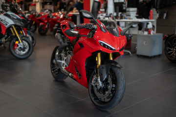 New 2025 Ducati Panigale V2