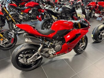 New 2025 Ducati Panigale V2