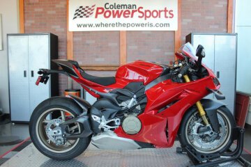 New 2025 Ducati Panigale V4