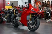 New 2025 Ducati Panigale V4