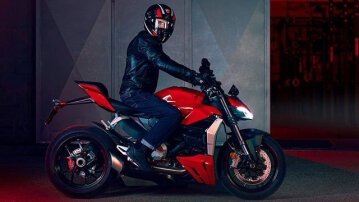 New 2025 Ducati Streetfighter V2