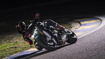 New 2025 Ducati Streetfighter V4 S