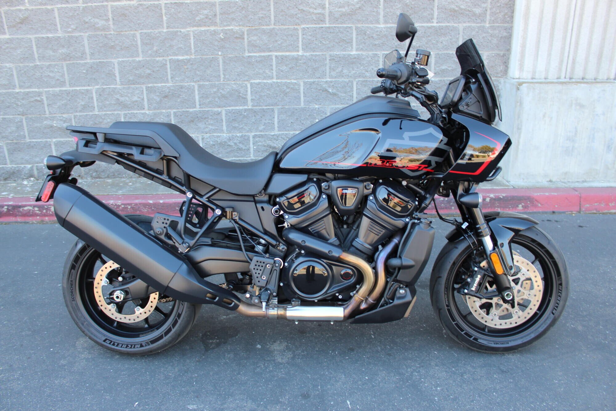 2025 Harley-Davidson Pan America ST