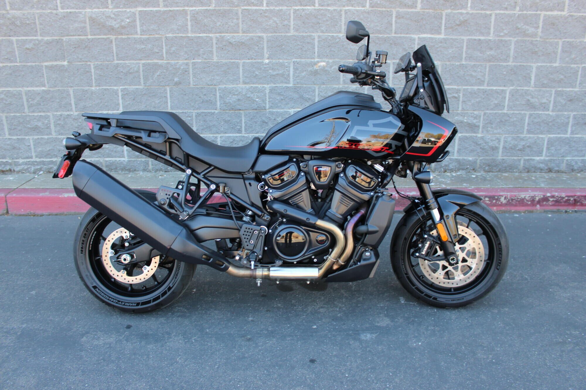 2025 Harley-Davidson Pan America ST