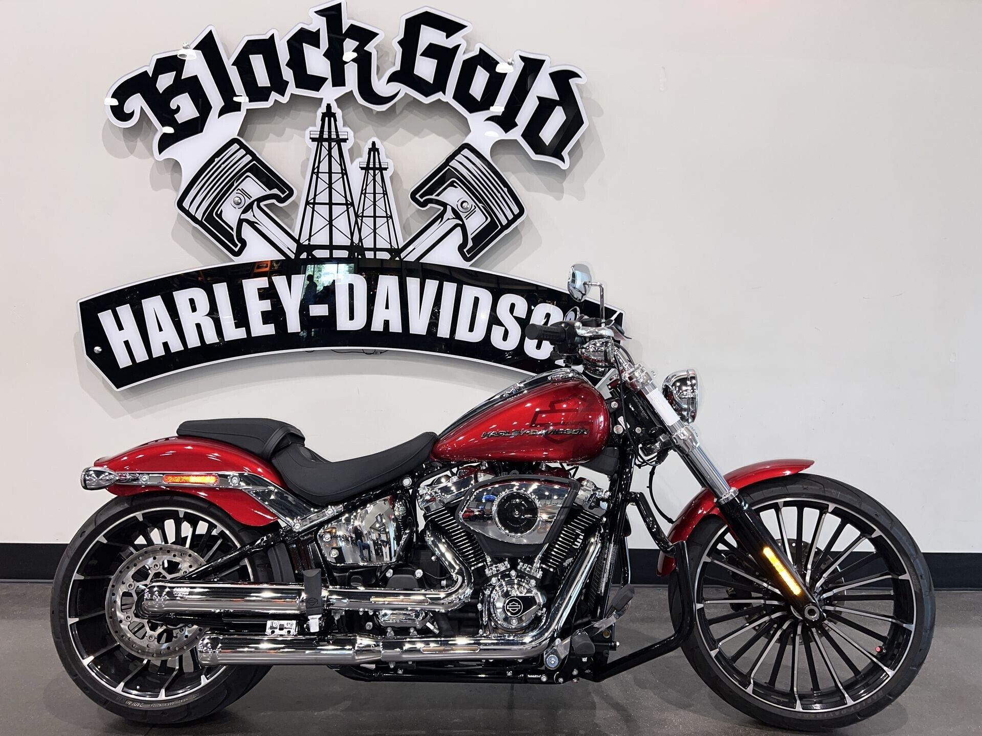 2025 Harley-Davidson Softail Breakout