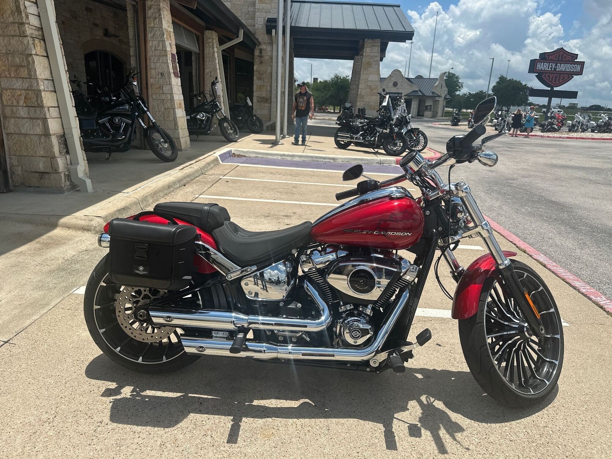 2025 Harley-Davidson Softail Breakout