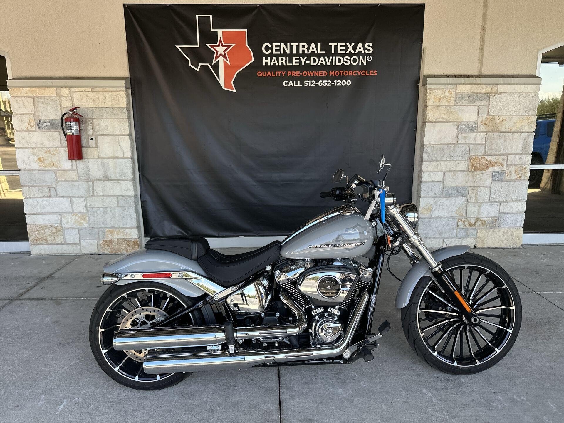 2025 Harley-Davidson Softail Breakout