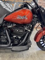 Thumbnail Photo 1 for New 2025 Harley-Davidson Trike Freewheeler