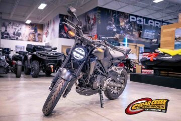 New 2025 Honda CB300R ABS