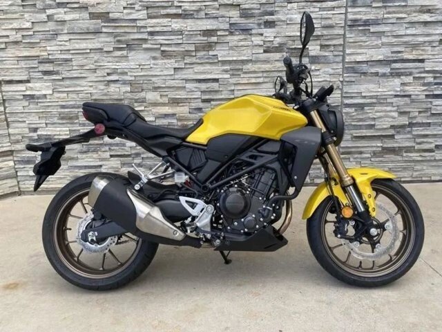 New 2025 Honda CB300R