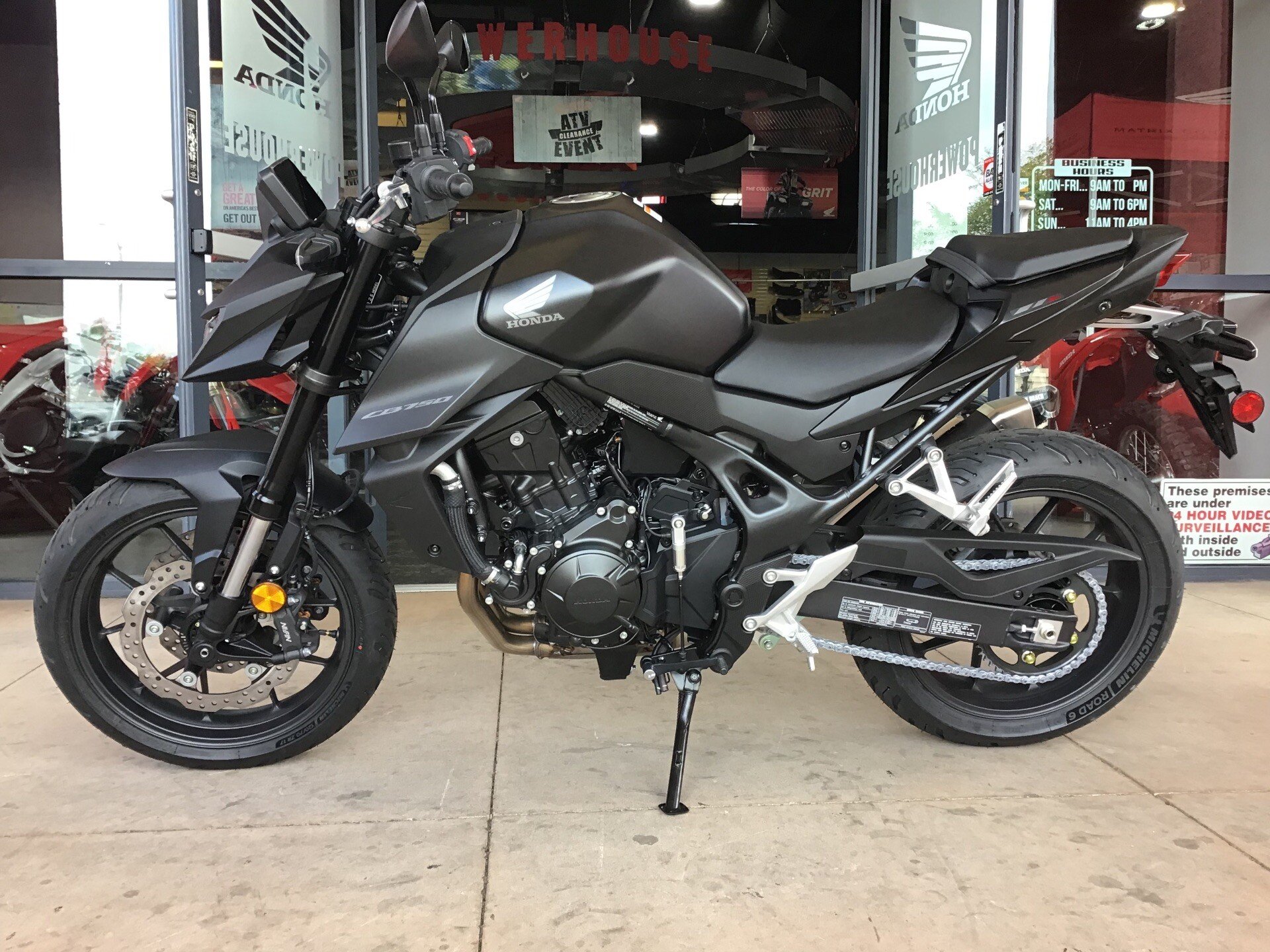 New 2025 Honda CB750 Hornet