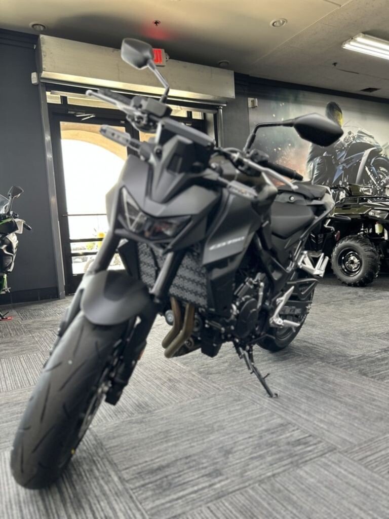 New 2025 Honda CB750 Hornet