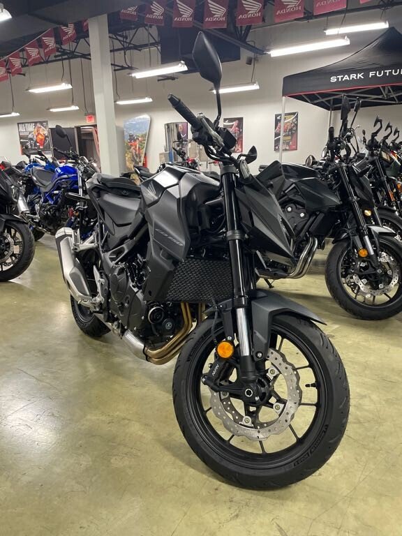New 2025 Honda CB750 Hornet