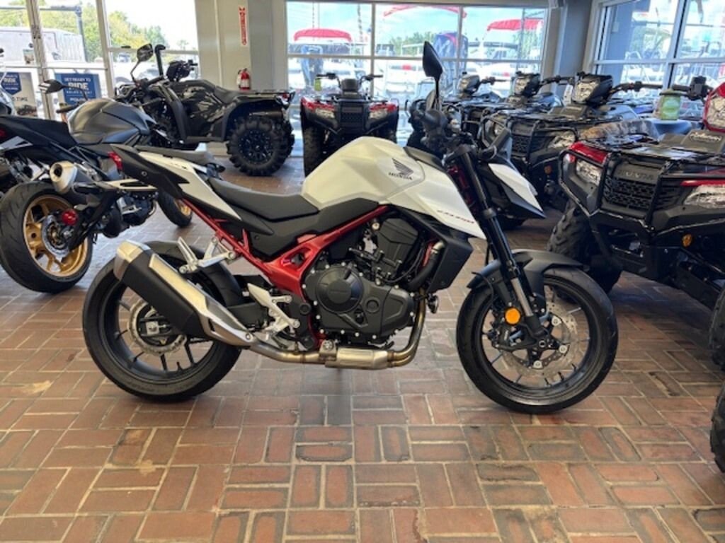 New 2025 Honda CB750 Hornet